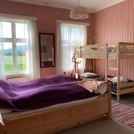 Nedre Eie Telemark * Lunde