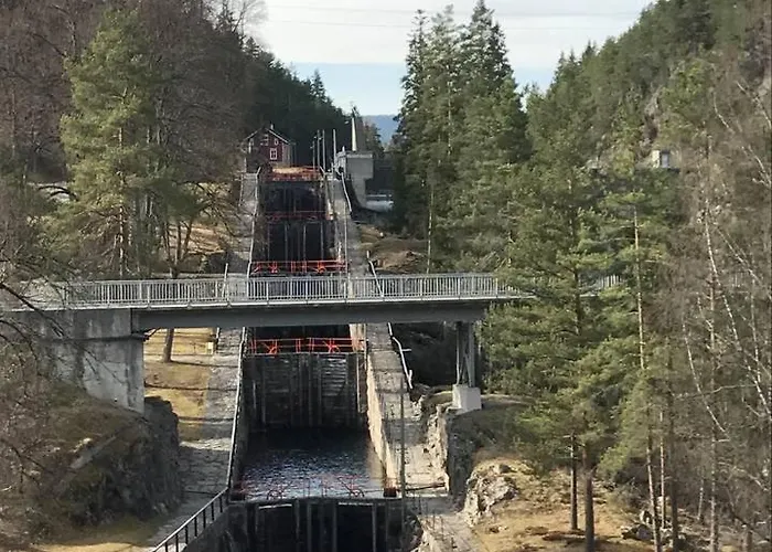 Nedre Eie Telemark * Lunde (Telemark)